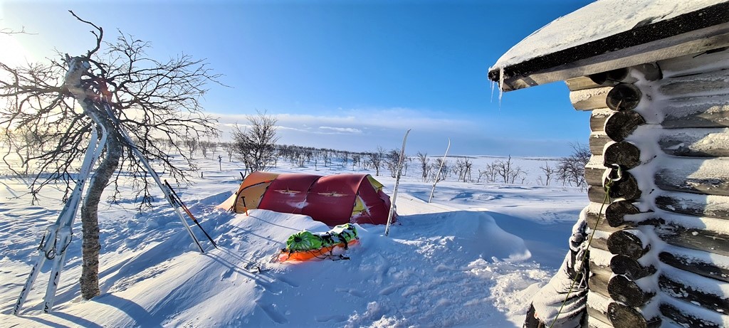 Kaldoaivi hiihtovaellus eräopas Saamelaisalueen koulutuskeskus Tsaarajärvi