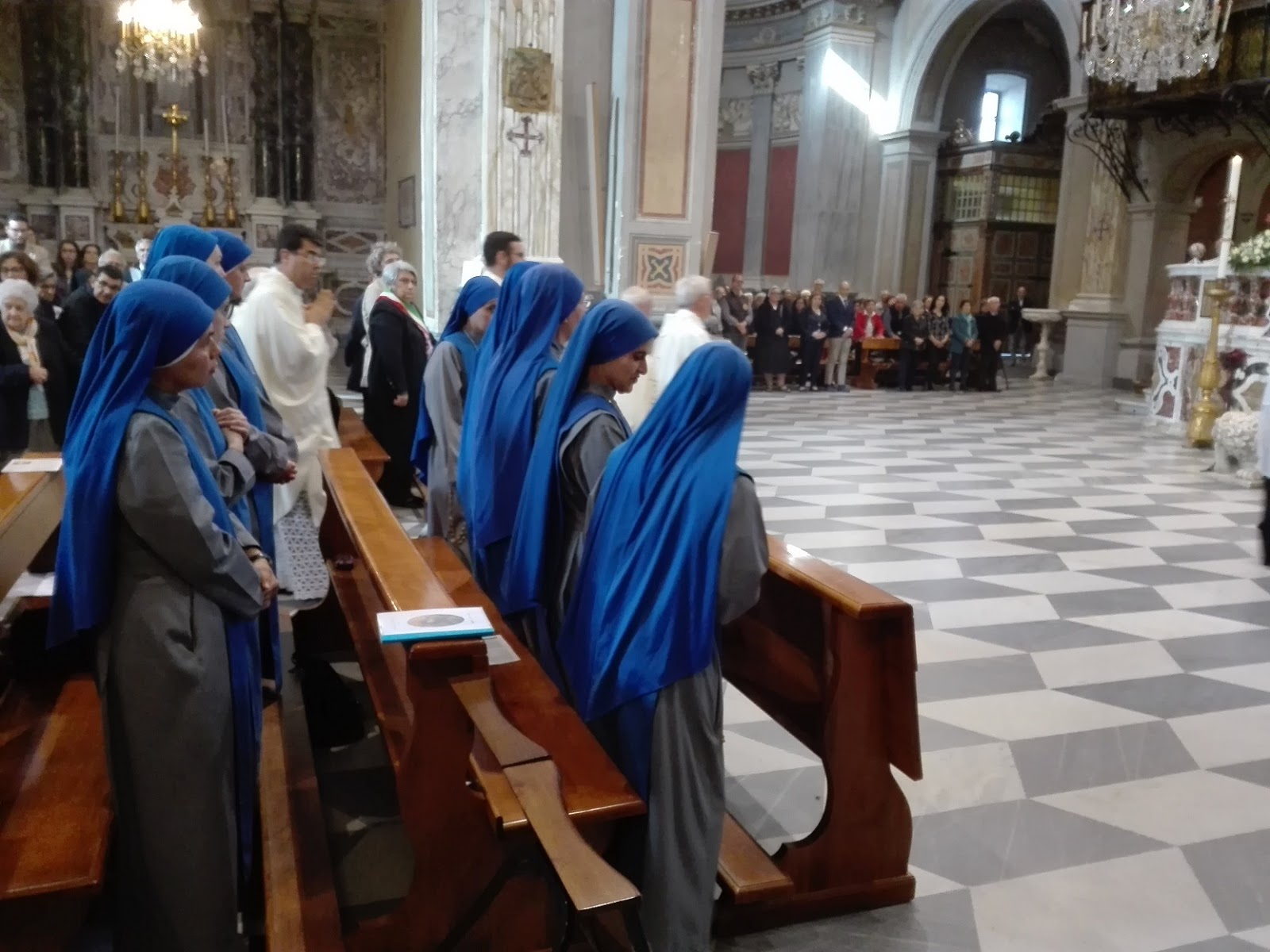 Richiesta Preghiere Suore Di Clausura AmicoMario: HO CONOSCIUTO LE NUOVE SUORE DI CLAUSURA RECENTEMENTE