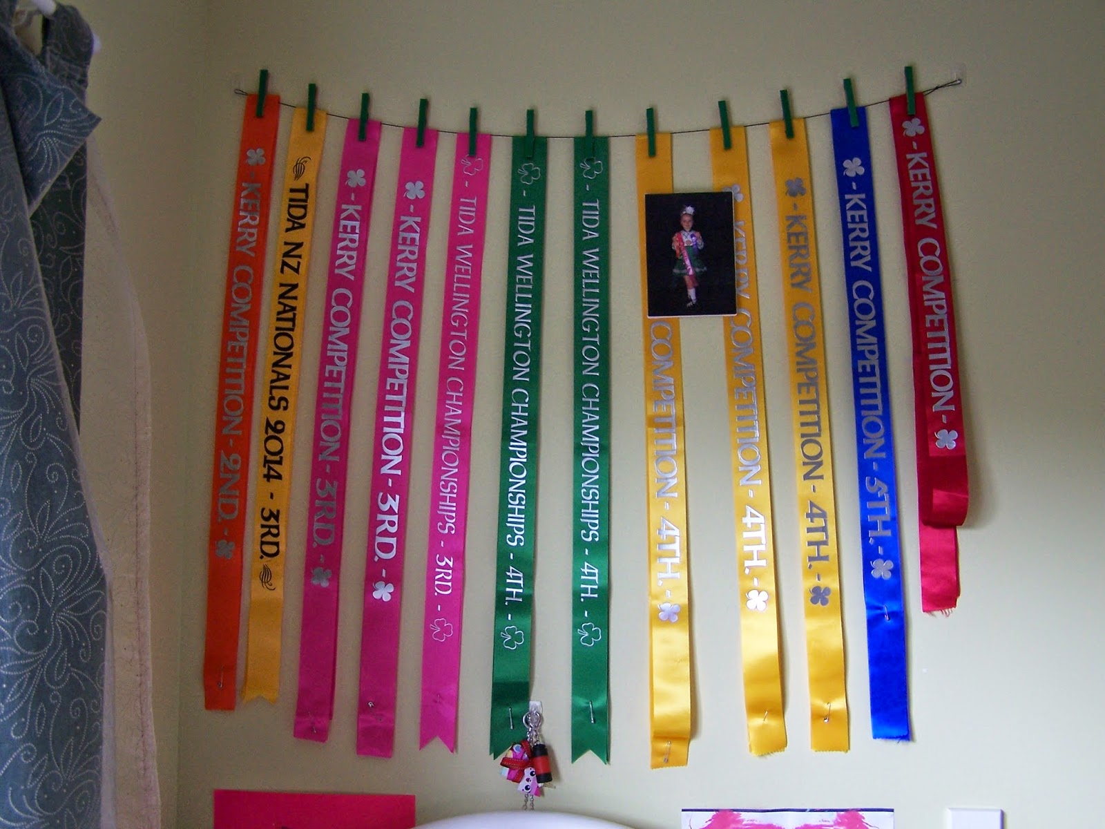 LillyBelle Makes The Sash Display
