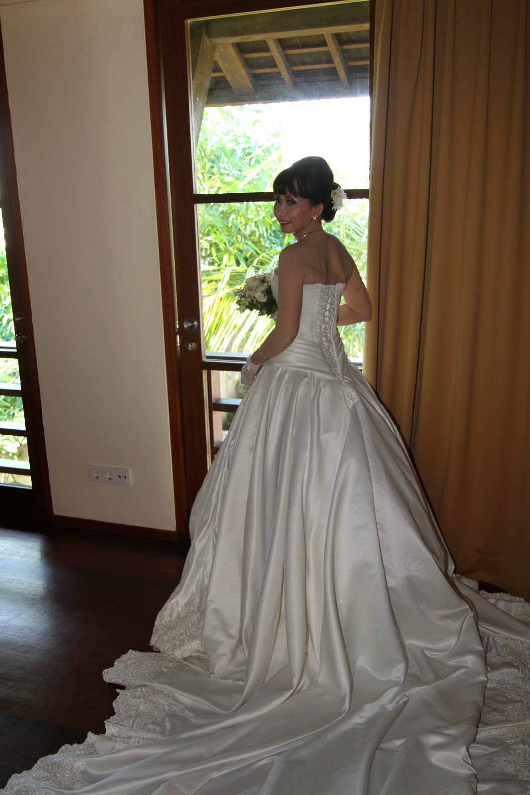 My Wedding Dress dan cara membuatnya. Yunia Bali Exclusive