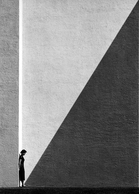 Fan Ho. “Approaching Shadow”, 1954