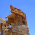 بشاعة الحرب وشموخ العمارة اليمنية....صورتان من يريم