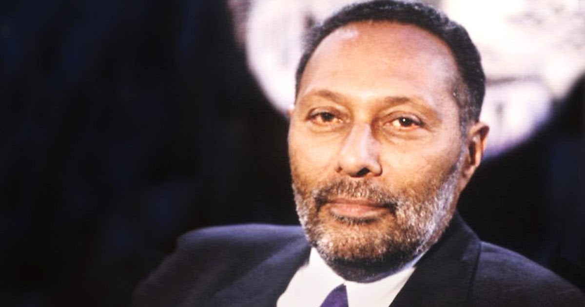 Encoding dan Decoding menurut Stuart Hall | SANGLAH INSTITUTE