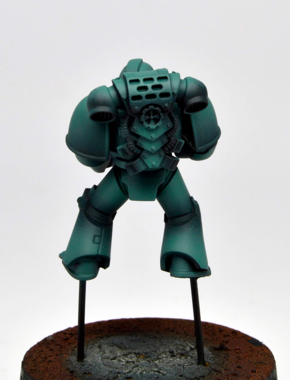 Dorn's Arrow: Sons of Horus - Green Power Armour - Painting Guide