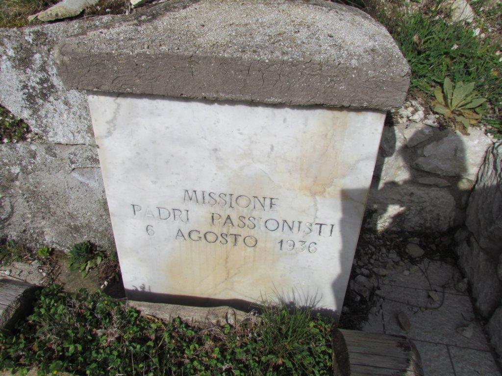 Tabernacoli italiani San Biagio Saracinisco. Croce