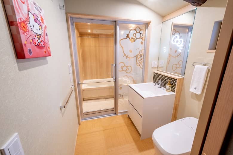 Resi Stay, Maiko Hello Kitty Room in Kyoto