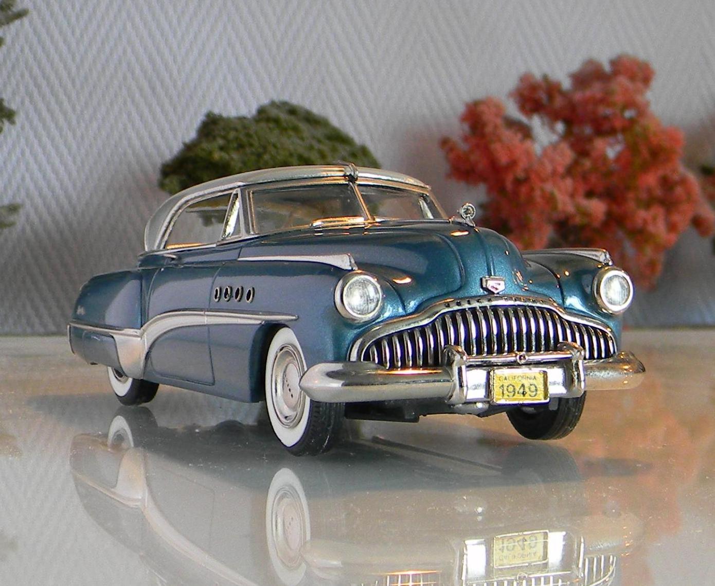 Voitures américaines 1/43 Motor City USA MC26 Buick Riviera 1949 Gray & Blue