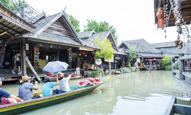 Peek into the Pattaya Floating Market