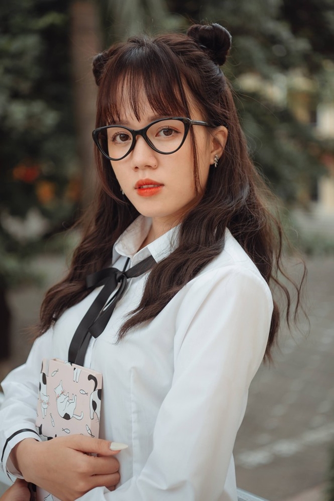Mèo Sao Hỏa lộ clip nóng