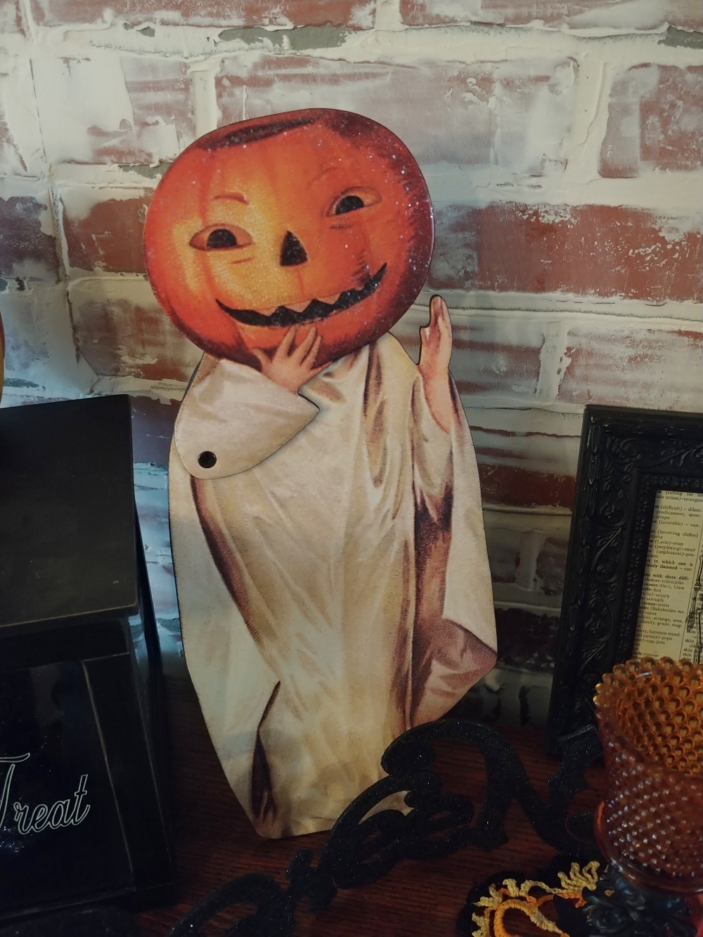 pumpkin girl halloween decor