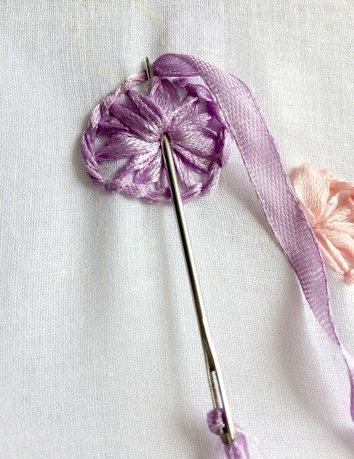 Thêu mũi buttonhole bằng ruy băng - Hình 2