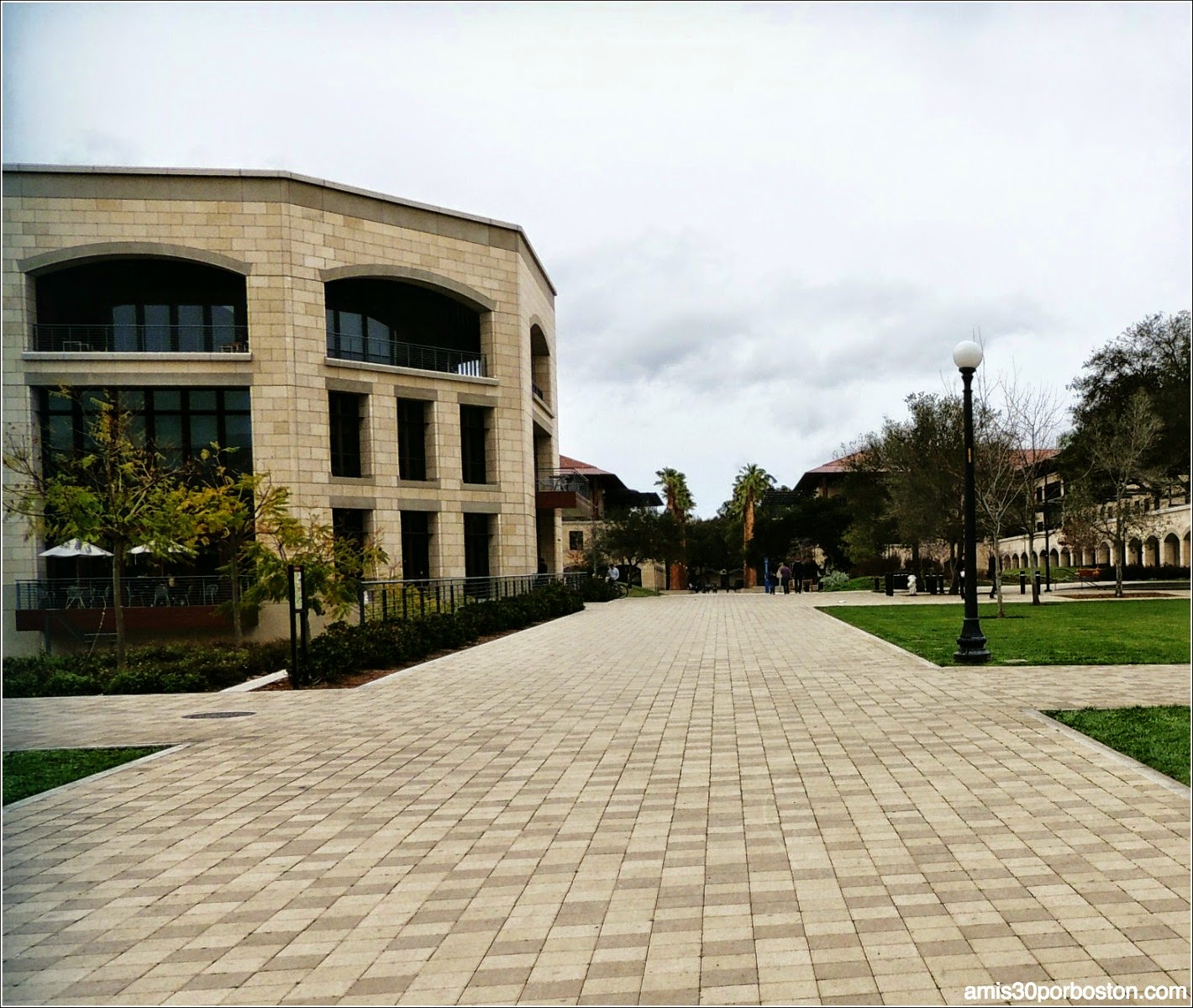Universidad de Stanford: Huang Engineering Center