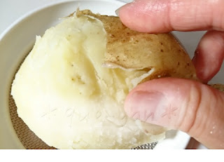 ジャガイモの電子レンジ後皮むき ジャガイモの電子レンジ後皮むき