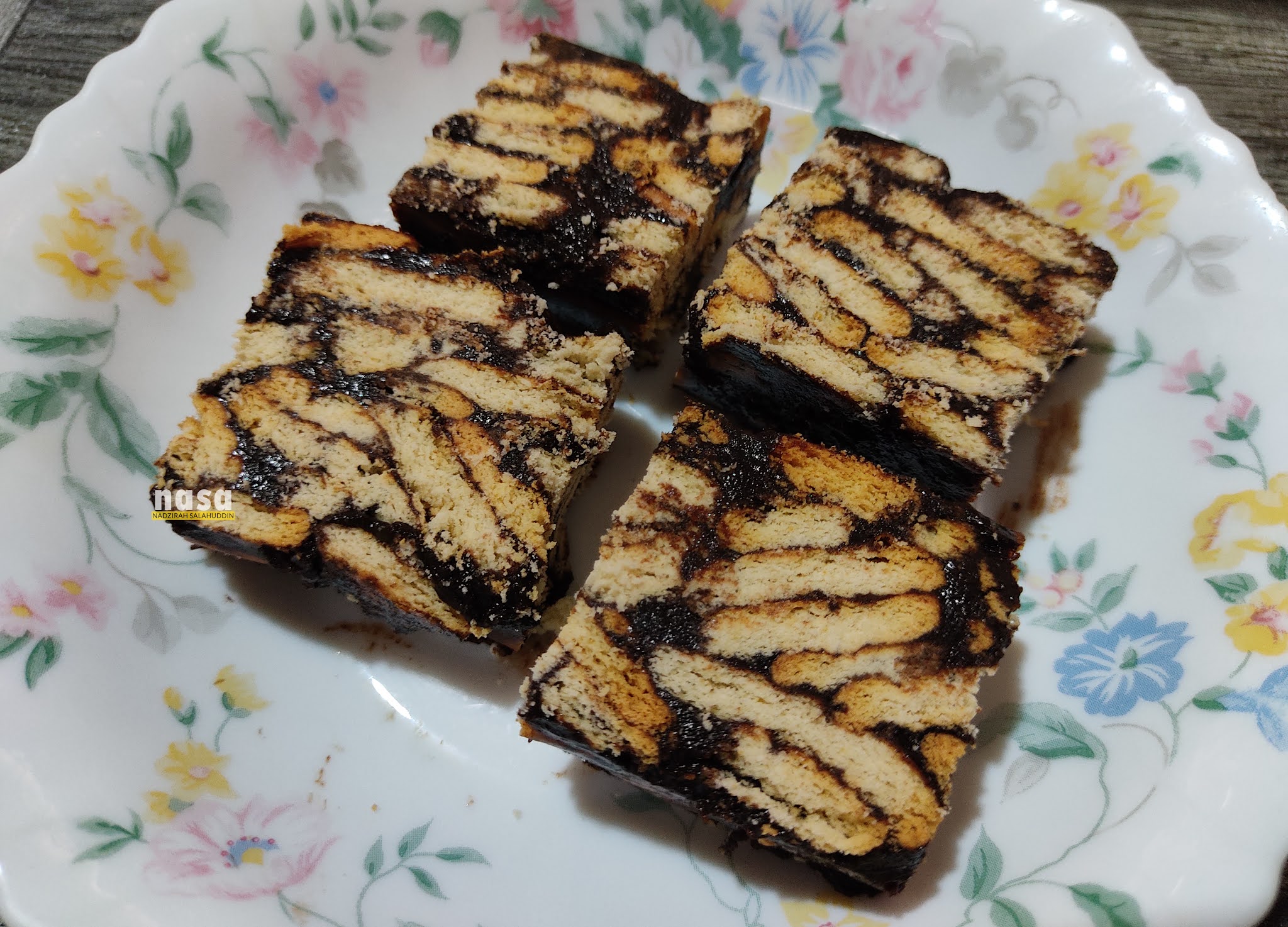 Kek batik che nom