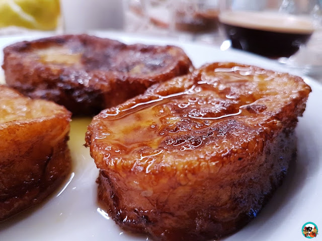 Torrijas con miel y naranja