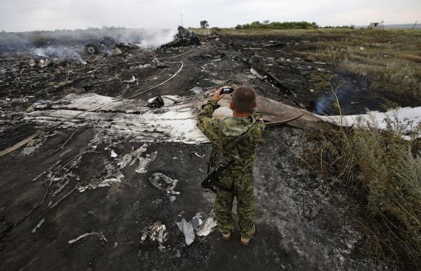 Pesawat MAS MH17 Terhempas Di Ukraine Dipercayai Ditembak 