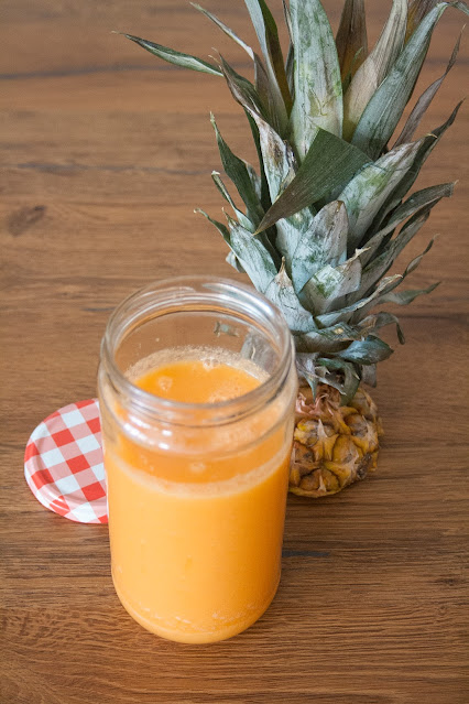 Smoothie di ananas, carote e mele