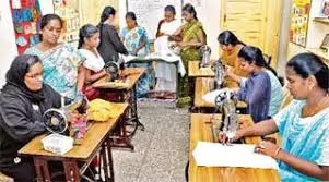 அரசு ஐடிஐ.யில் தையல் பின்னலாடை குறுகிய கால பயிற்சி Short-term training in sewing knitting at Government ITI