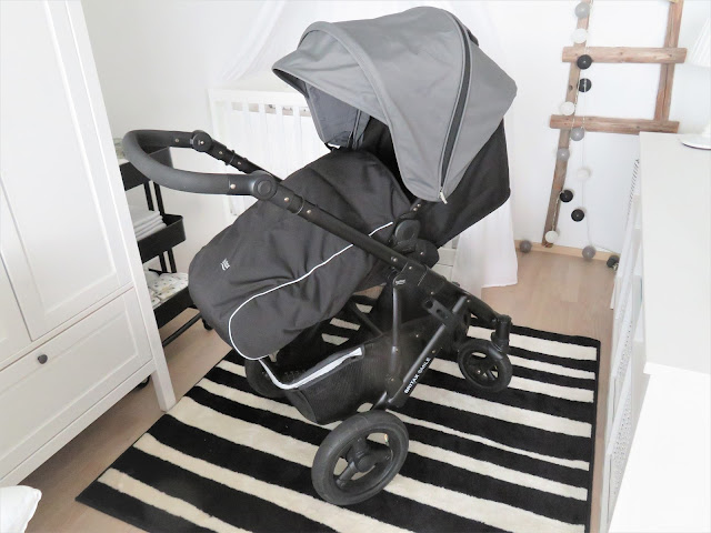 Britax Smile 2 rattaat ja lämpöpussi jaloille Britax Smile 2 rattaat ja lämpöpussi jaloille