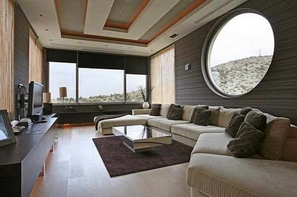 Modern house and straight lines in Greece