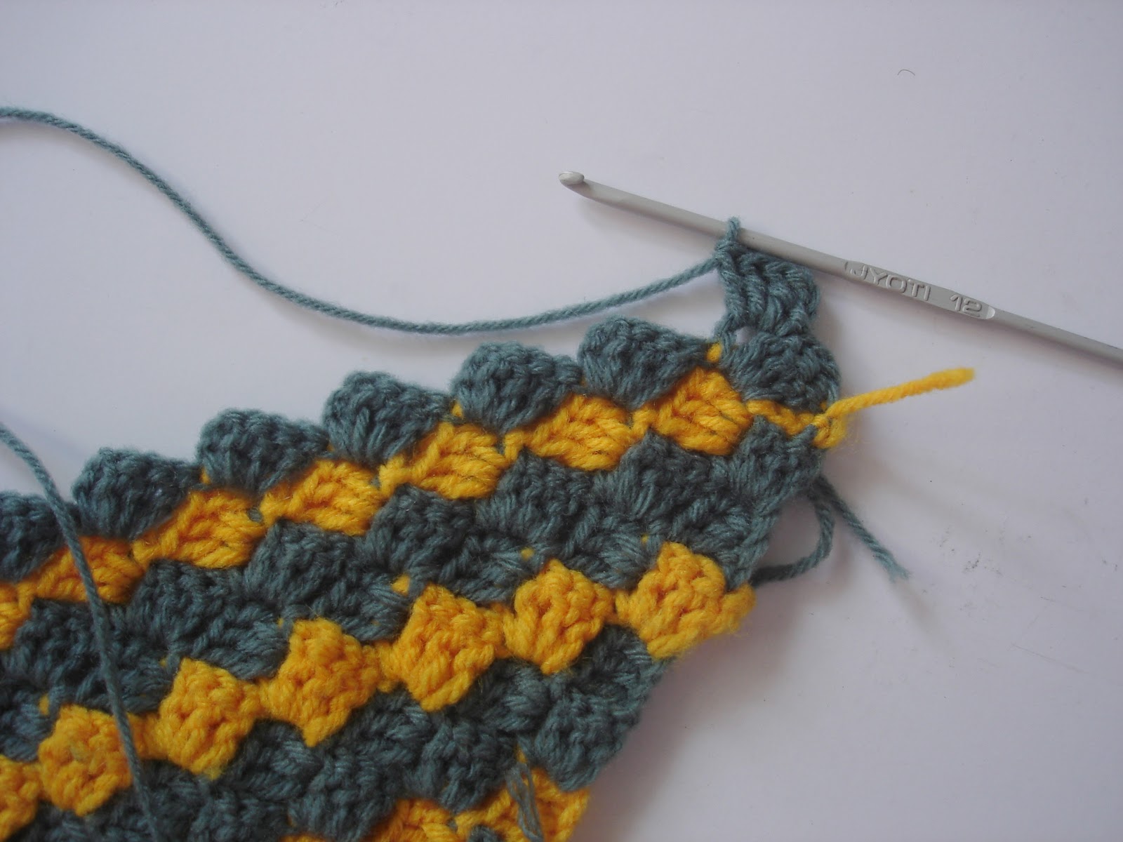 The Lazy Hobbyhopper How to crochet diagonally Crochet diagonal box