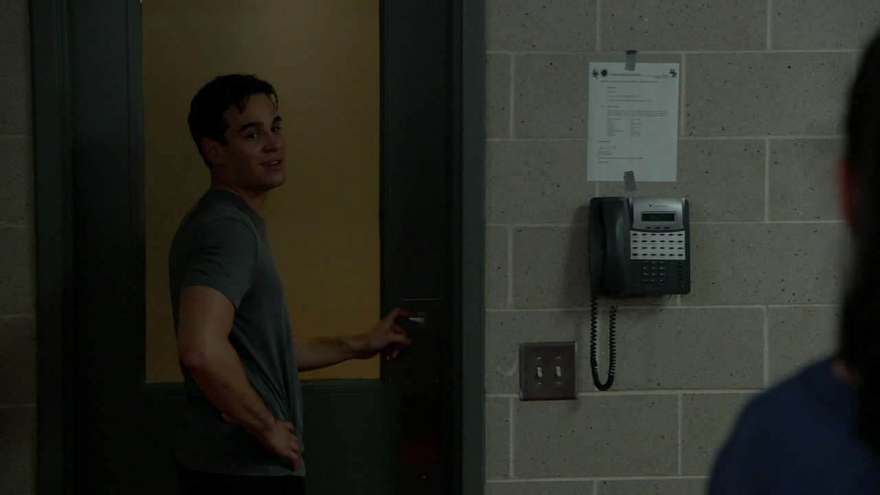 Auscaps Alberto Rosende Shirtless In Chicago Fire 8 11 Where We End Up