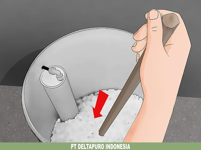 Hilangkan lapisan padat pada tangki air garam