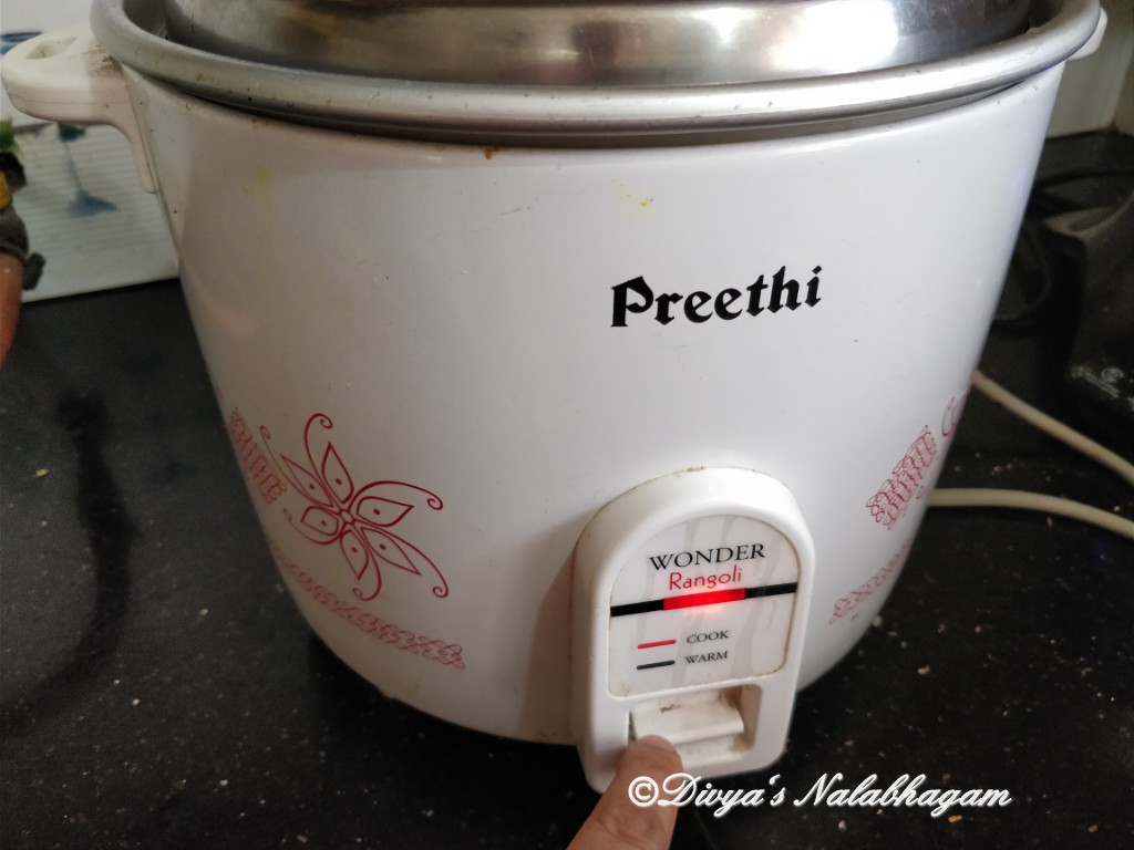 Thakkali Sadam Tomato Rice In Electric Rice Cooker Divya's Nalabhagam