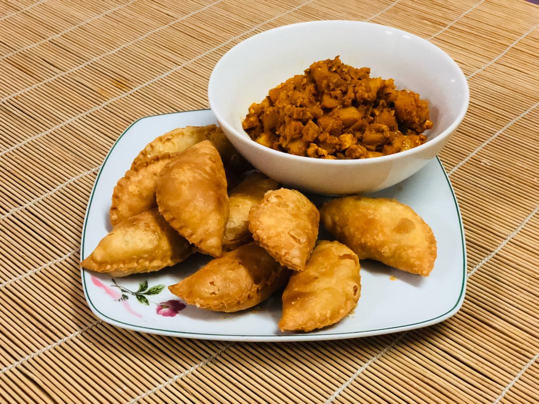 Karipap Ayam Dan Kentang