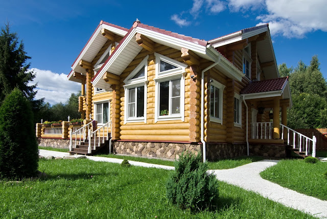 фасады деревянных домов. улица чаплыгина новосибирск. деревянный коттедж. город тула улица пирогова. деревянные постройки.