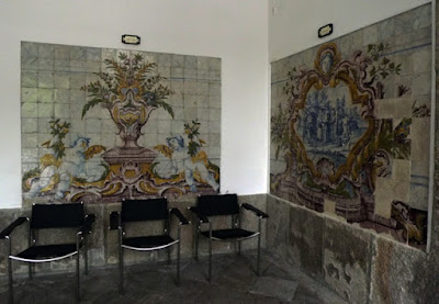 Azulejos na Biblioteca Municipal do Porto