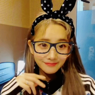 러블리즈 지애의 보이는 브이라디오 움짤