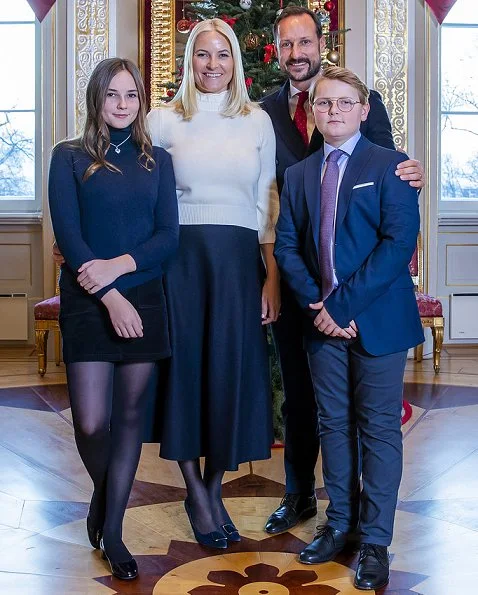 Queen Sonja, Crown Prince Haakon, Crown Princess Mette-Marit, Princess Ingrid Alexandra and Prince Sverre Magnus