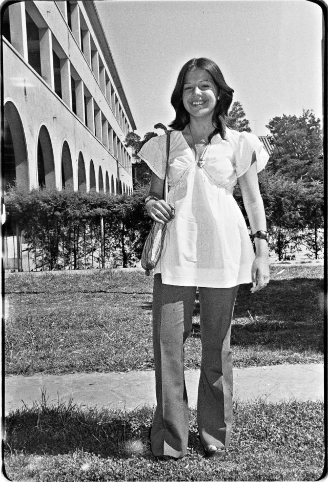 Young People of Santiago, Chile in the Early 1970s Through Amazing Black and White Photos 