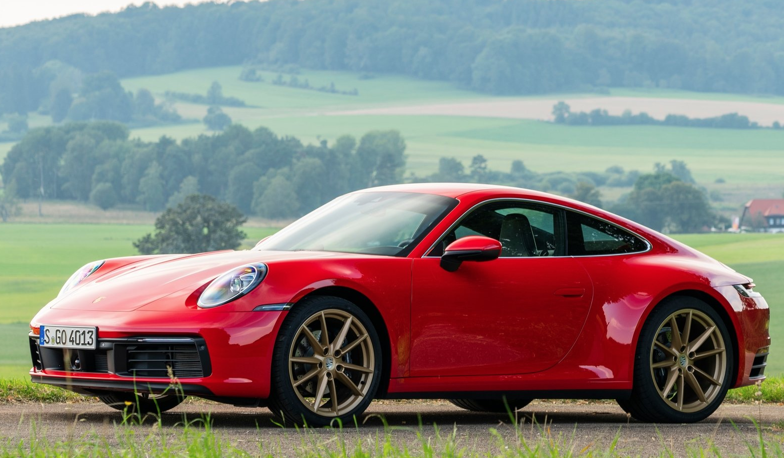 Порше 911 Каррера s красный купе