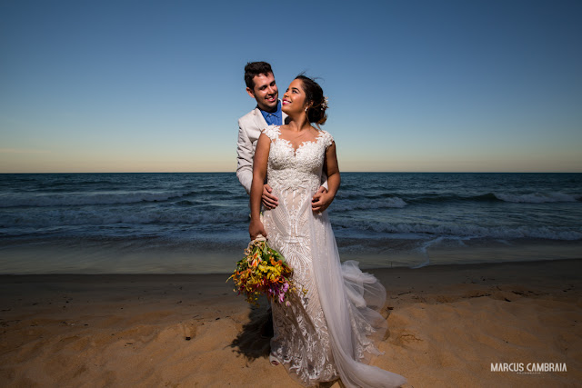 casamento no club med trancoso destination wedding na praia, vestido da noiva, roupa do noivo