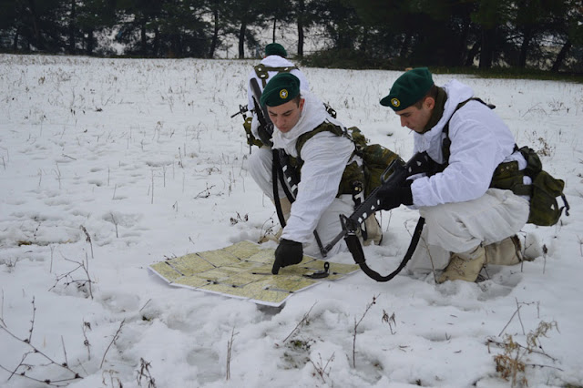Οι Έλληνες Καταδρομείς εκπαιδεύονται σε χιονοσκεπές περιβάλλον [φωτό]  