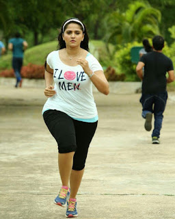 Anushka weight loss - Kerala Treatment
