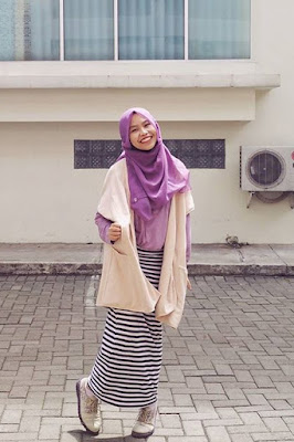 hijab simple ke kampus hijab casual ke kampus seksi dan amnais mahasiswi