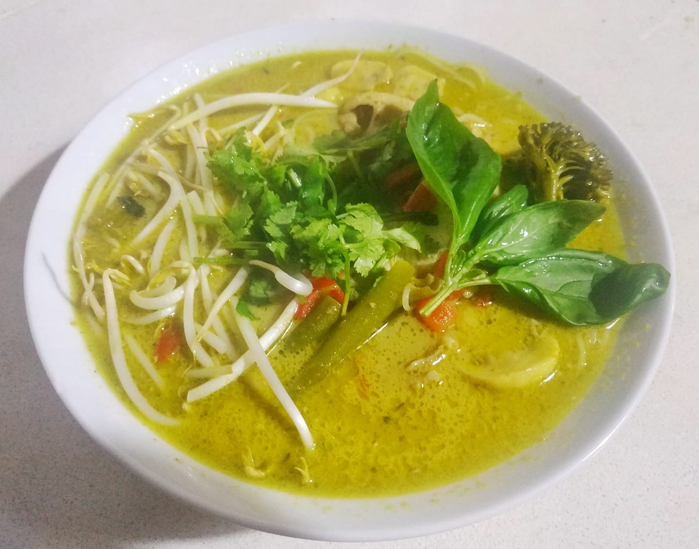 Homemade Fish Free Curry Laksa Recipe -- Southeast Asian Spicy Noodle