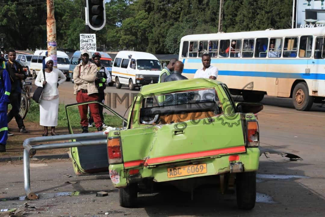 NewsdzeZimbabwe: FIVE KILLED IN HARARE COLLISION