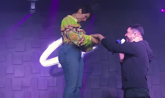 La Revista Ruah Marcos Yaroide Y Laura Cardenes Renuevan Sus Votos Matrimoniales Marcos yaroide hizo su debut como solista en 2006 con su primer álbum cielos abiertos, del cual se desprende el sencillo todo se lo debo a él. marcos yaroide y laura