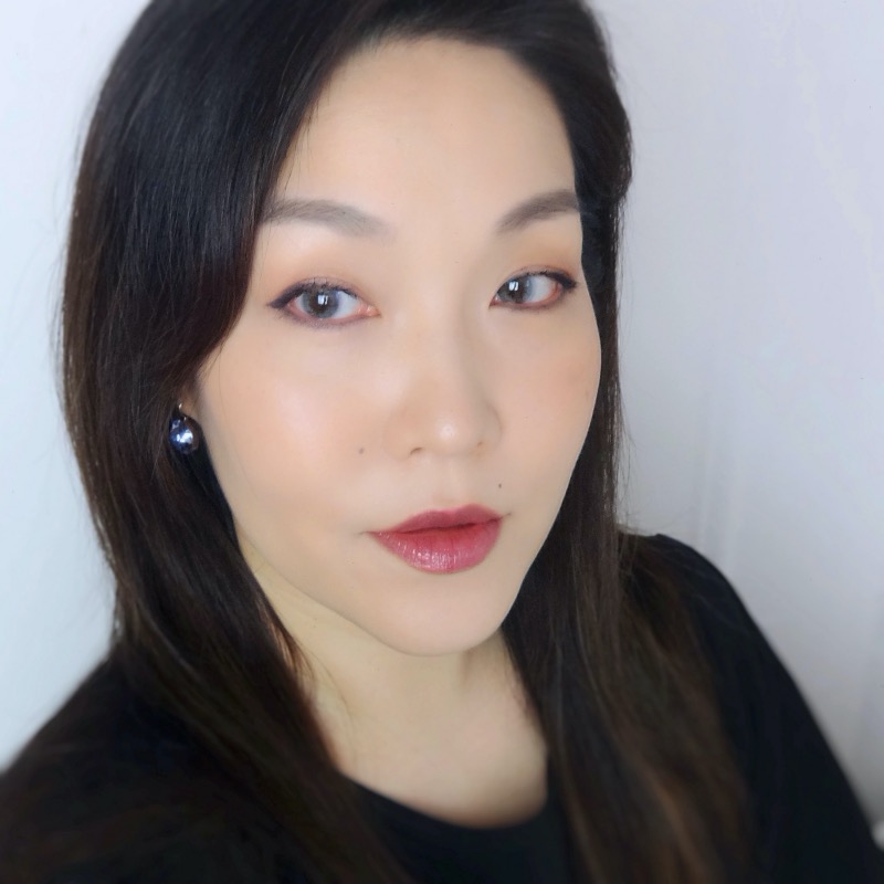 The Convenient Beauty: Review: Chanel les 4 ombres Prelude