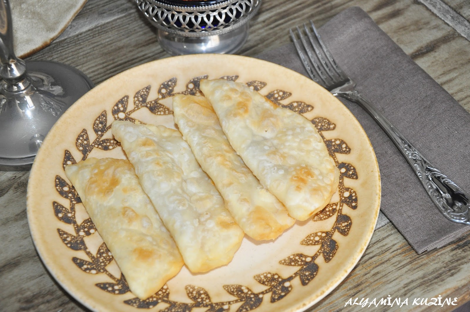 ÇİĞ BÖREK ALYAMİNA KUZİNE