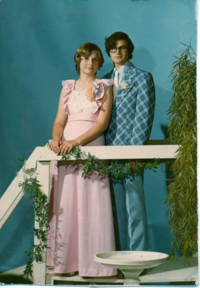 40 Cool Pics of the '70s Prom Couples ~ Vintage Everyday