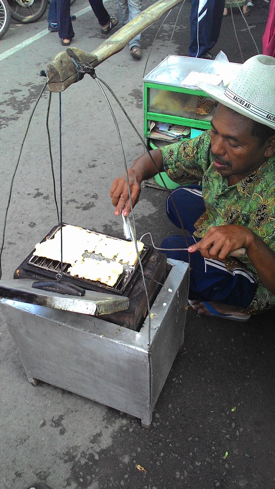 Kue Rangin Gurih Nan Lezat