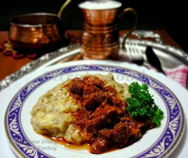 Ember-Roasted #eggplants puree with meat sauce -- #Hünkar Beğendi (Sultan's Favorite) | Çitra's Home Diary.