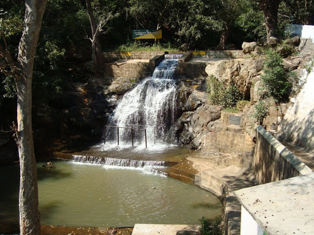 salem falls tourist places