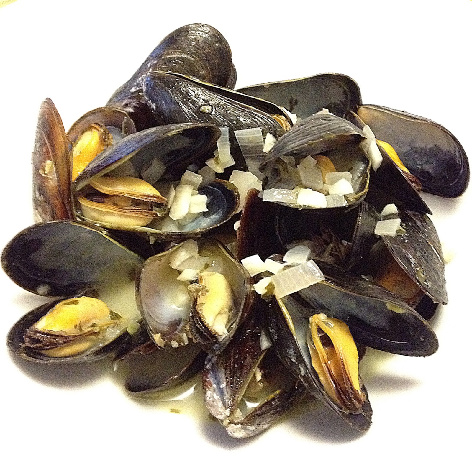 Ça C'est Bon . . . Sunday Supper Mussels in White Wine