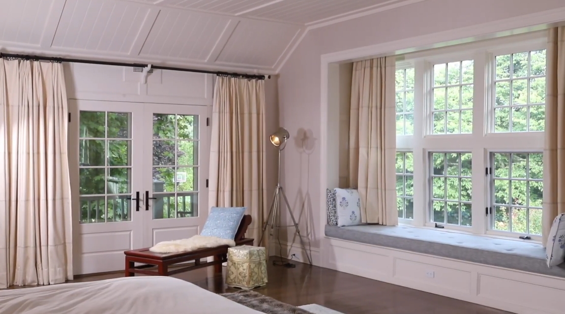 Tour 50 Middle Ln, East Hampton, NY vs. 29 Interior Design Photos